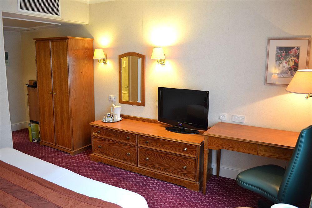 Holiday Inn Reading West By Ihg Екстер'єр фото