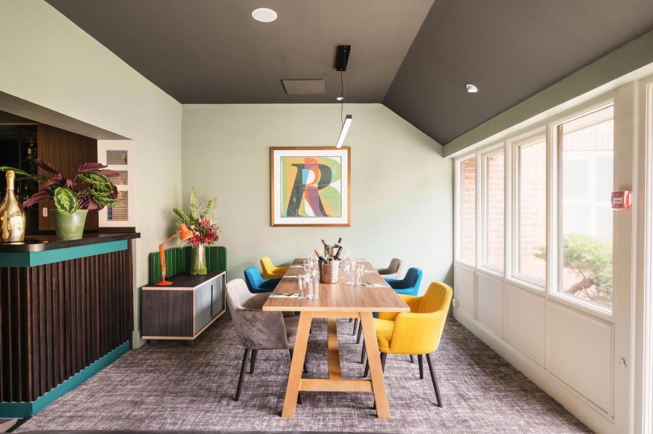 Holiday Inn Reading West By Ihg Екстер'єр фото
