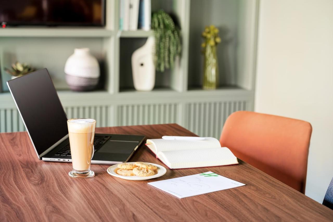 Holiday Inn Reading West By Ihg Екстер'єр фото
