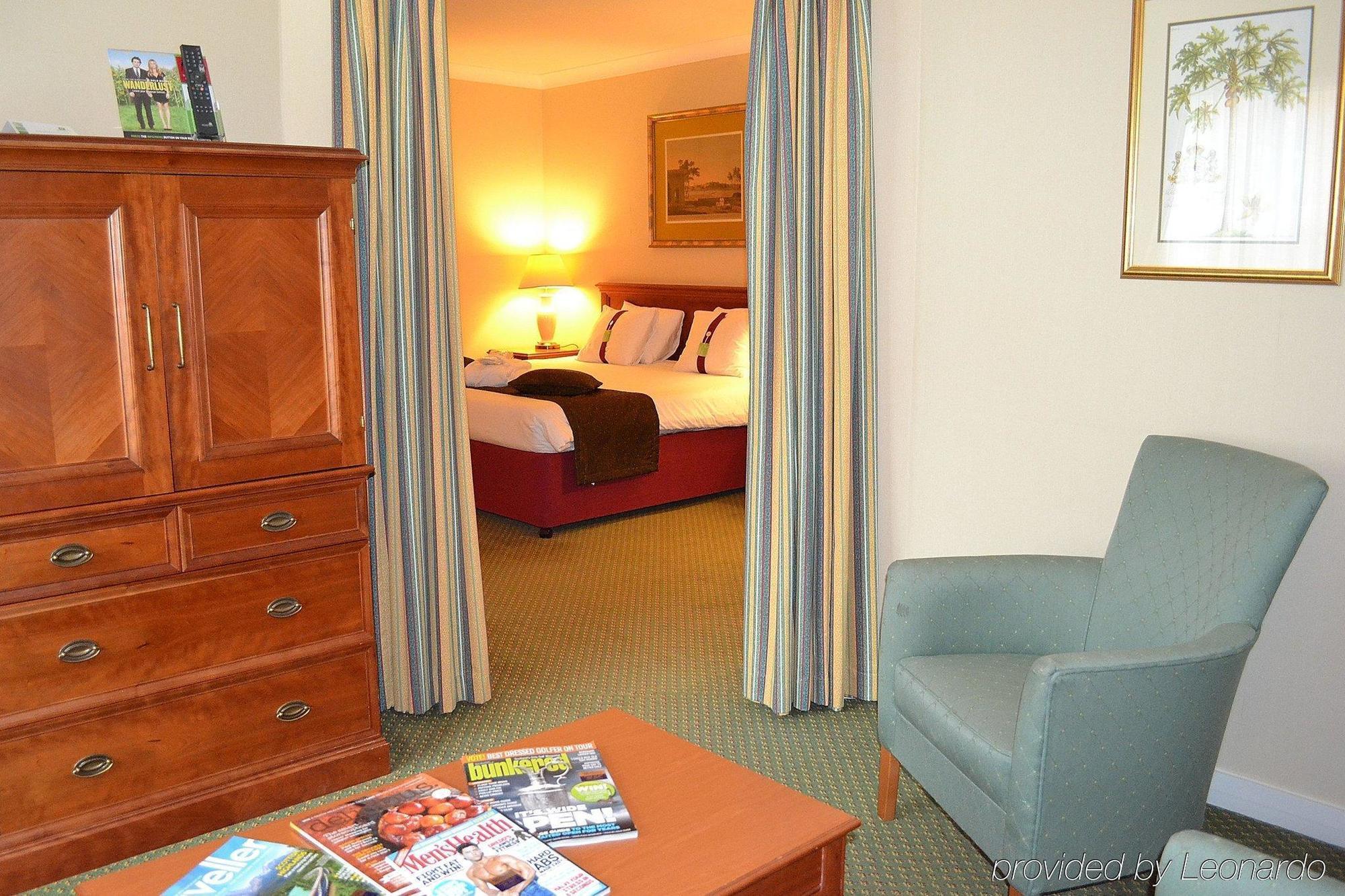 Holiday Inn Reading West By Ihg Екстер'єр фото