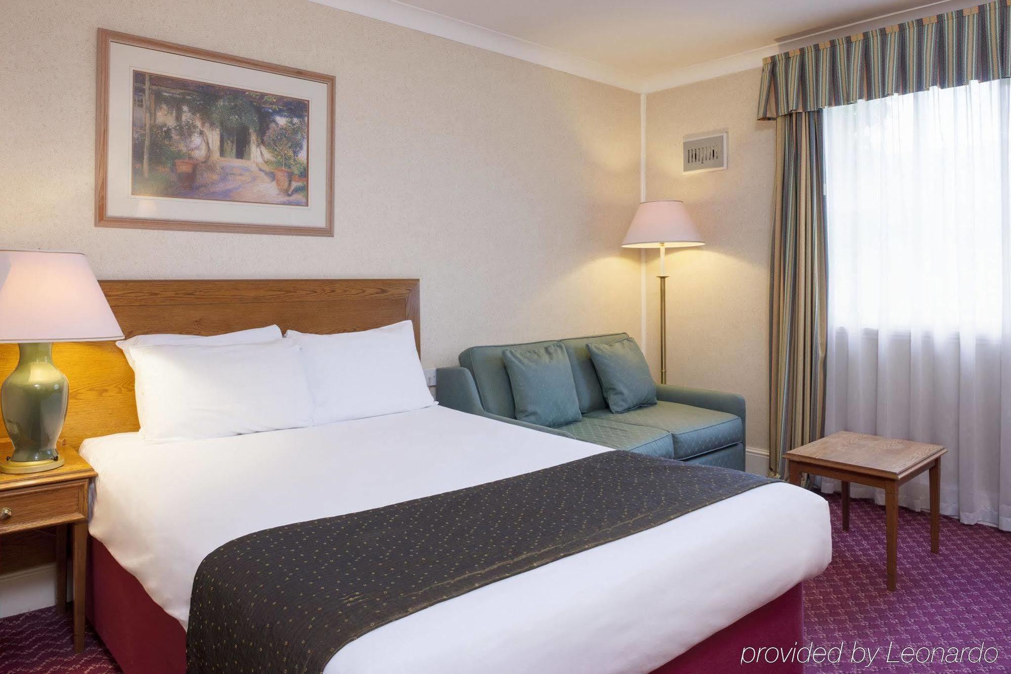 Holiday Inn Reading West, An Ihg Hotel Екстер'єр фото