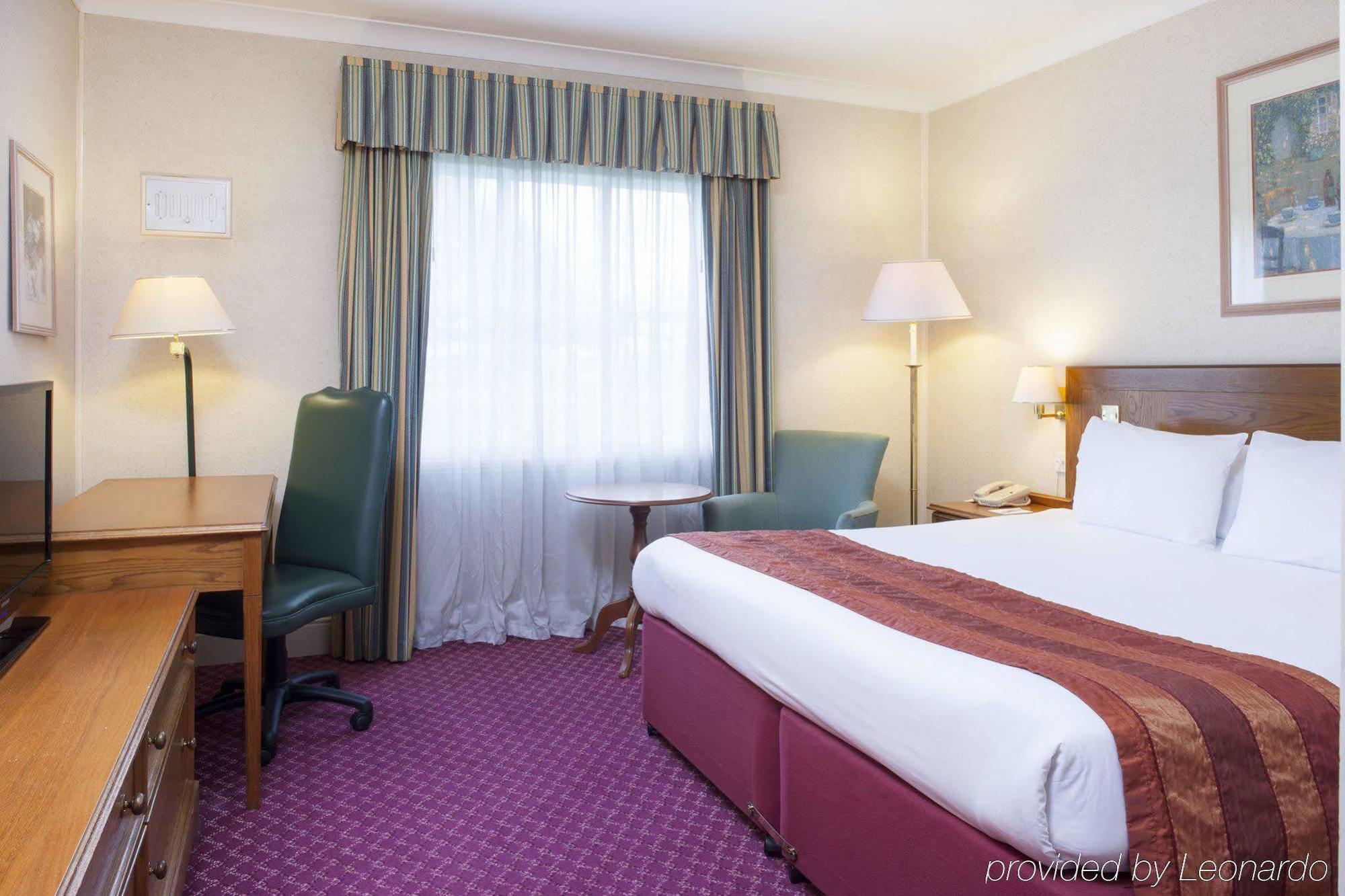 Holiday Inn Reading West By Ihg Екстер'єр фото